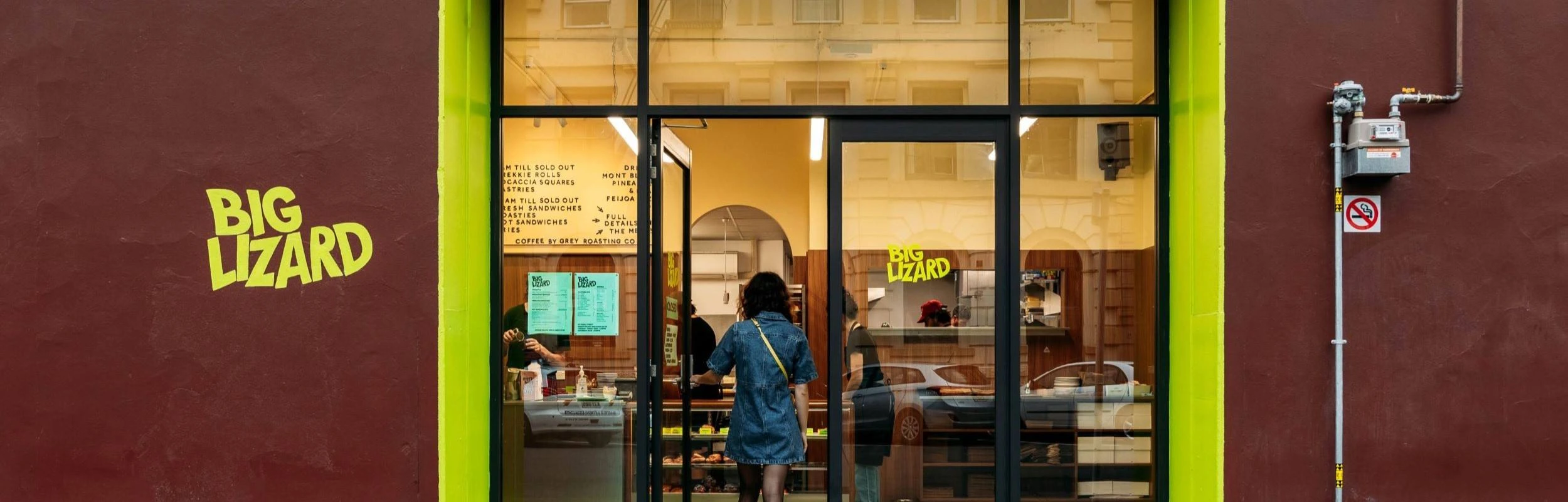 Exterior of Big Lizard bakery.